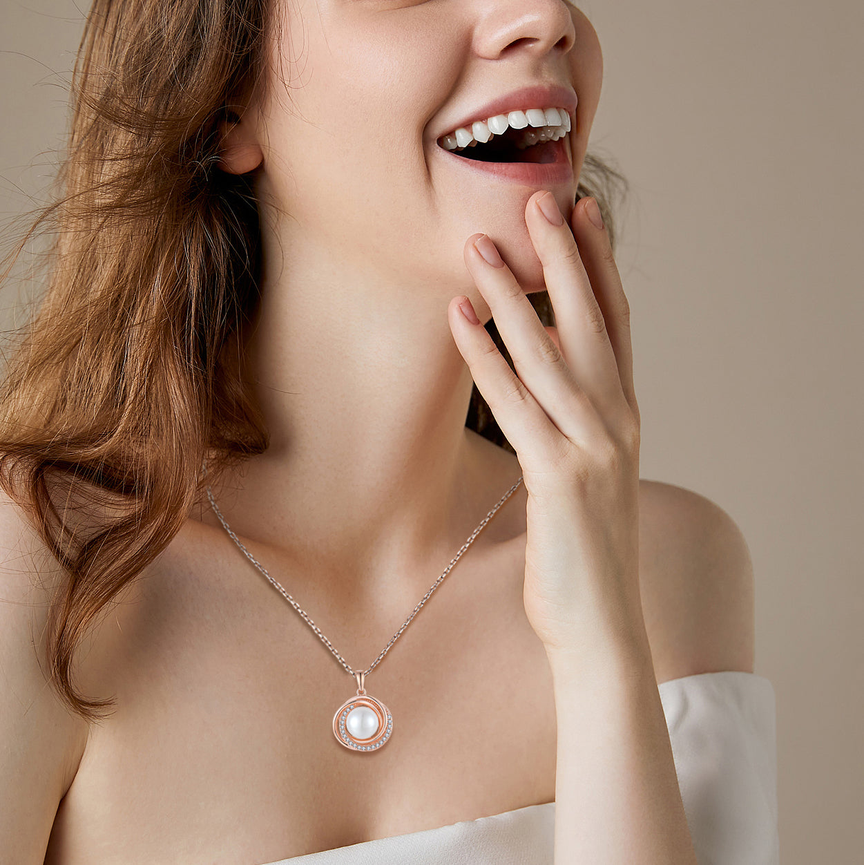 Natural Fresh Water White Pearl Pendant With Chain
