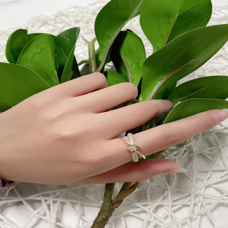 Stylish Twisted White Austria Zircon 14k Gold Plated Adjustable Ring