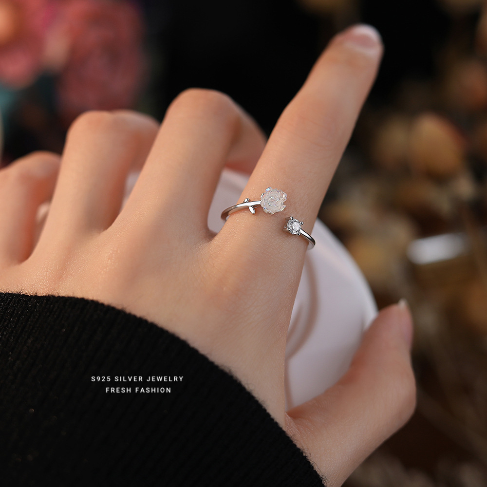 Silver Rose Ring: Elegance in Bloom
