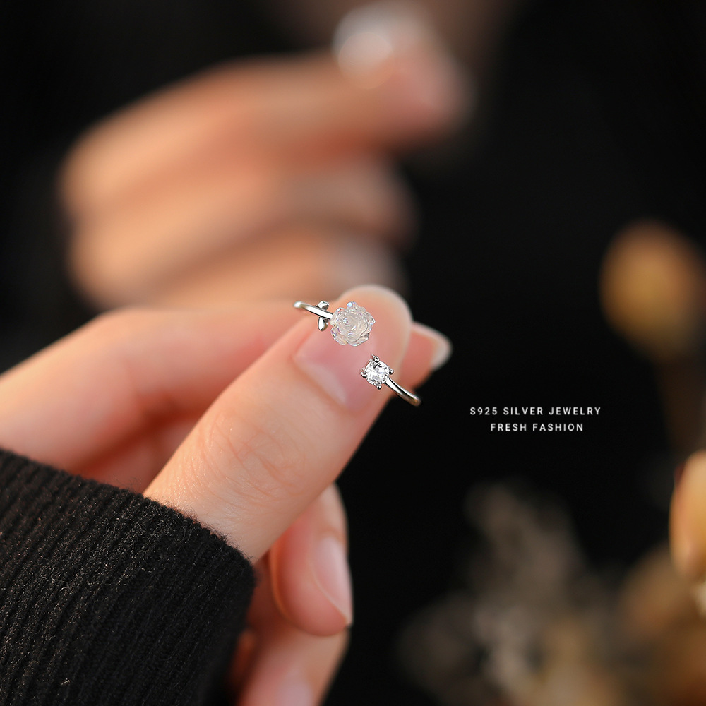 Silver Rose Ring: Elegance in Bloom