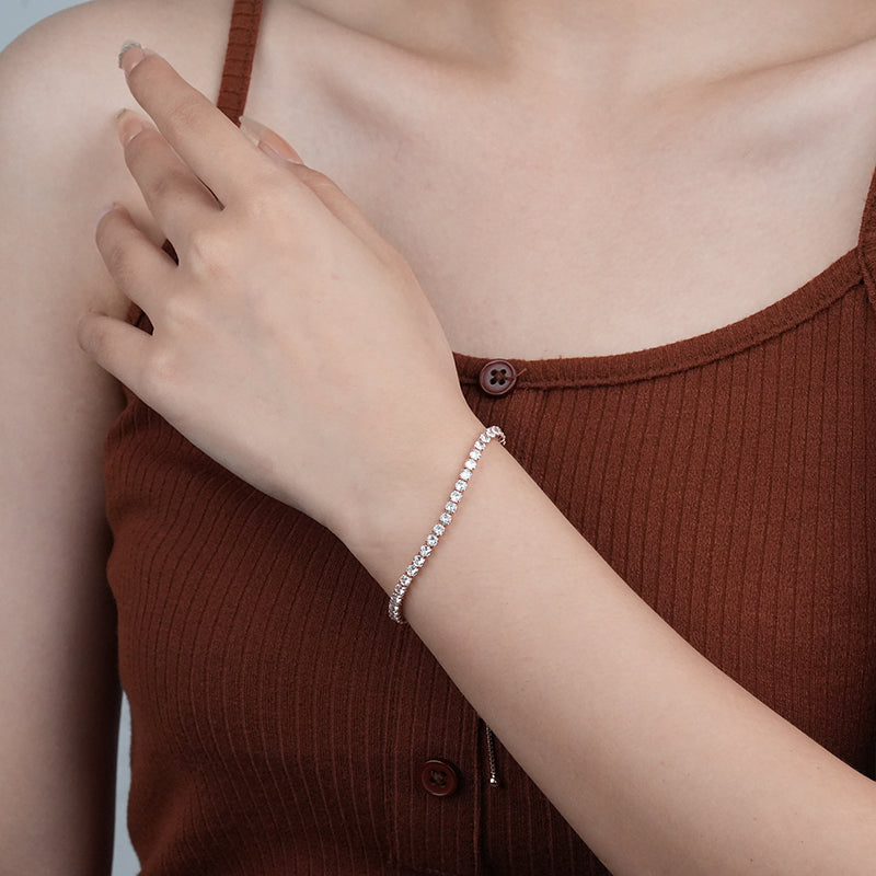 adjustable gold bracelet, lifestyle image 2
