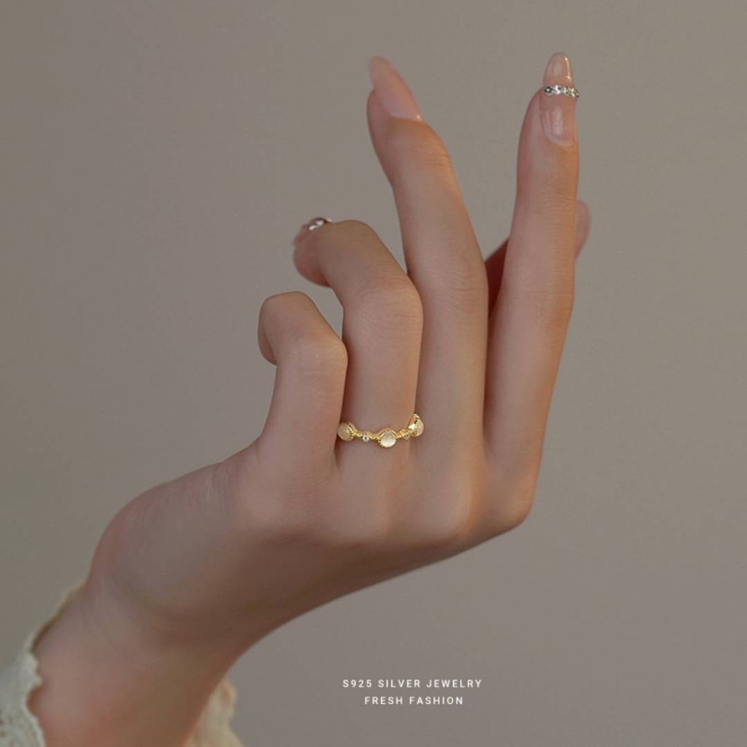 Dainty Moonstone Ring